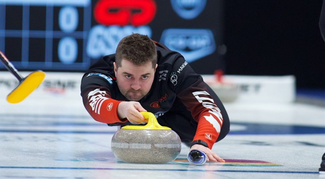 Dunstone earns win over Retornaz to begin WFG Masters