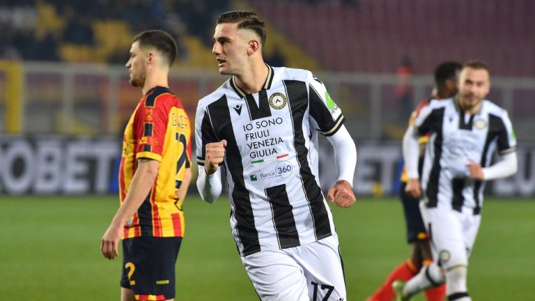 Udinese's Lorenzo Lucca celebrates scoring during the Serie A soccer match between US Lecce and Udinese Calcio. (Giovanni Evangelista/LaPresse via AP)