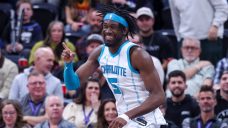 Untraded Mark Williams probable to return for Hornets vs. Lakers