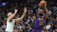 Lakers’ LeBron James suffers groin strain, says he’s day-to-day