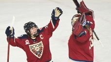 Desbiens comes up big as Victoire edge Frost in a shootout