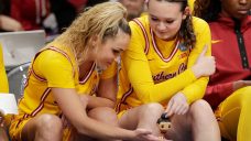 USC shakes off JuJu Watkins injury to beat Kansas State in Sweet 16