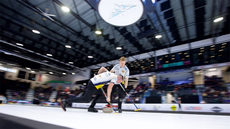 Team Mouat's Hammy McMillan Jr. and Bobby Lammie in action at the Co-op Canadian Open on Nov. 7, 2024, in Nisku, Alta. (Anil Mungal/GSOC)
