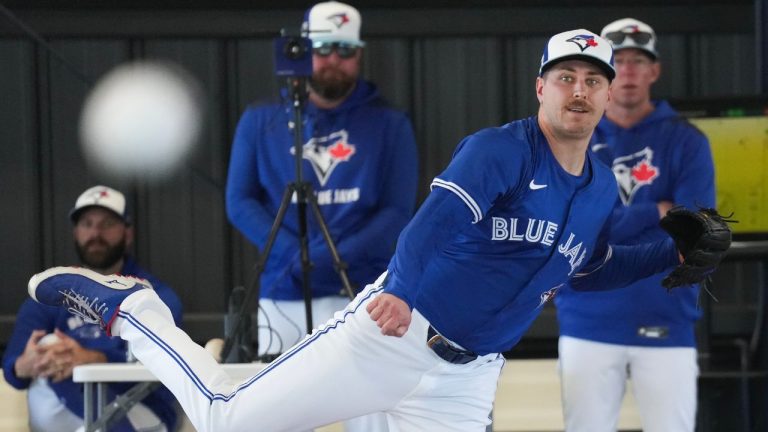 Toronto Blue Jays pitcher Erik Swanson throws a pitching session during spring training in Dunedin, Fla., on Friday, February 21, 2025. (Nathan Denette/CP)