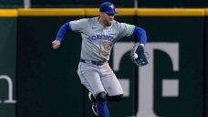 Blue Jays’ George Springer exits vs. Mets after crashing into wall