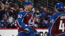 Landeskog scores first goal in nearly three years, Avalanche even up series vs. Stars