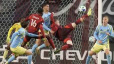 Philadelphia Union rally with two late goals to defeat Toronto FC