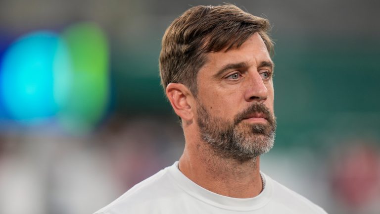 New York Jets quarterback Aaron Rodgers warms up before playing against the New England Patriots in an NFL game, Thursday, Sept. 19, 2024, in East Rutherford, N.J. (AP/Seth Wenig)