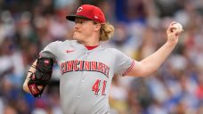 MLB Roundup: Abbott pitches seven crisp innings as Reds hold off Cubs for win