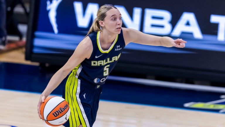 Dallas Wings' Paige Bueckers signals to her teammates during the first half of a WNBA basketball game against Minnesota Lynx in Arlington, Texas, Friday, May 16, 2025. (Brandon Wade/AP)