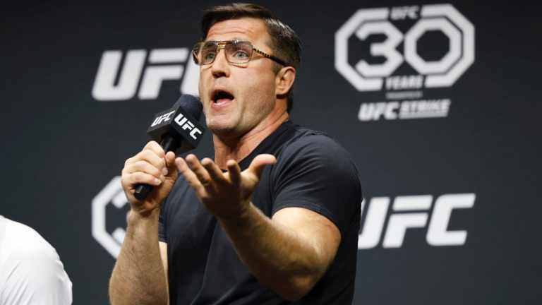 Chael Sonnen answers a question at UFC Q&A. (Gregory Payan/AP)