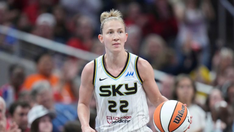 Chicago Sky guard Courtney Vandersloot (22) in action during a WNBA basketball game against the Indiana Fever in Indianapolis, Saturday, May 17, 2025. (AJ Mast/AP)