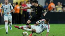 Mexico wins Concacaf Gold Cup group after draw against Costa Rica