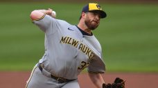 Brewers trade Civale to White Sox for Vaughn