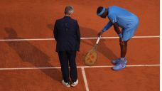 Tiafoe calls non-penalty during French Open quarterfinals ‘comical’