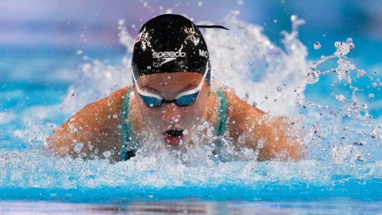 Summer Mcintosh of Canada competes in the women's 200-metre butterfly final at the World Aquatics Championships in Singapore, Thursday, July 31, 2025. (AP Photo/Vincent Thian)