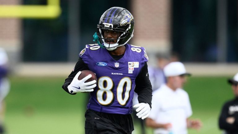 Baltimore Ravens tight end Isaiah Likely (80) works out during practice at the team's NFL football training camp, Saturday, July 26, 2025, in Owings Mills, Md. (Nick Wass/AP)