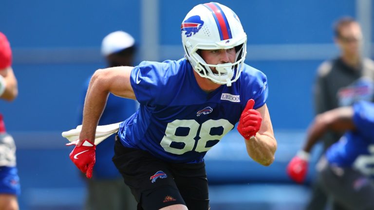 Buffalo Bills tight end Dawson Knox (88) runs a drill during NFL football practice in Orchard Park, N.Y., Wednesday June 11, 2025. (Jeffrey T. Barnes/AP)