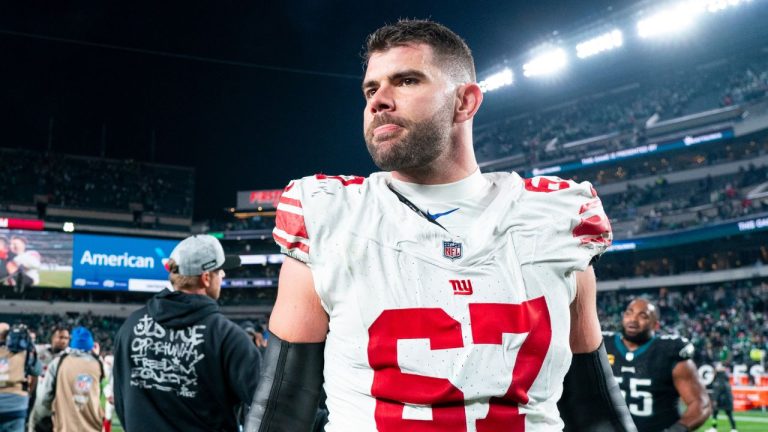 New York Giants offensive lineman Justin Pugh (67) looks on following to the NFL football game against the Philadelphia Eagles, Monday, Dec. 25, 2023, in Philadelphia. (Chris Szagola/AP)