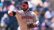 Diamondbacks’ Suarez says X-rays were negative after hit on index finger by pitch