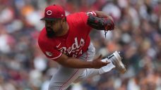 Santillan strikes out Bohm with bases loaded in eighth, Reds beat Phillies