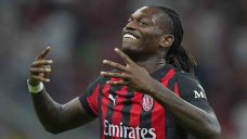 Serie A Roundup: AC Milan beats Bari in opener, Leao exits with apparent injury