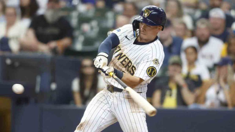 Milwaukee Brewers' Isaac Collins hits a walk-off home run during the ninth inning of a baseball game against the New York Mets, Sunday, Aug.10, 2025, in Milwaukee. (Jeffrey Phelps/AP)