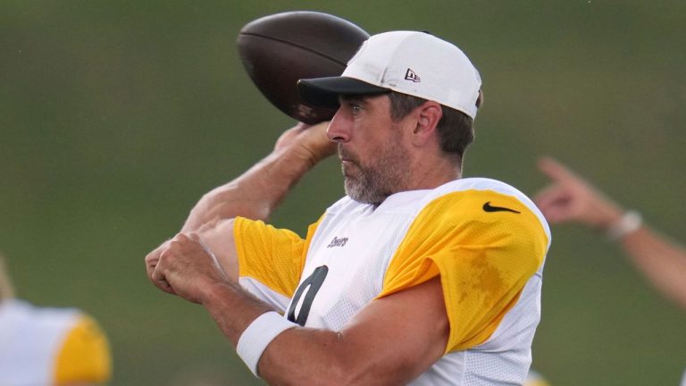 Pittsburgh Steelers quarterback Aaron Rodgers throws a pass during practice at the team's NFL football training camp.(Gene J. Puskar/AP)