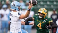 Elks hold on for win over reeling Argonauts