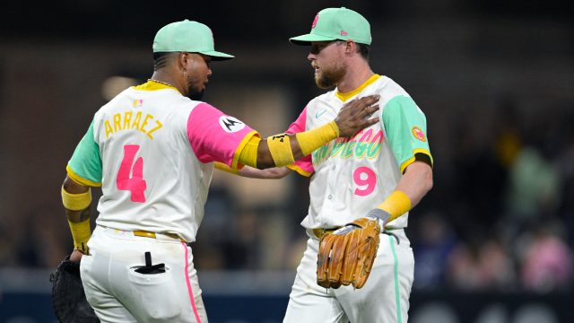 Yu Darvish, bullpen dazzle in three-hitter, Padres beat Dodgers to