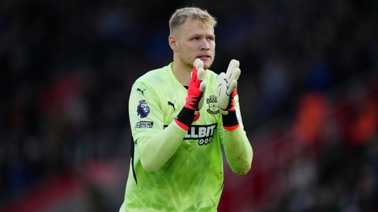 Southampton's goalkeeper Aaron Ramsdale gets back in position during the English Premier League soccer match between Southampton and Everton, at the St Marys Stadium in Southampton, Saturday, Nov 2, 2024. (Dave Shopland/AP)
