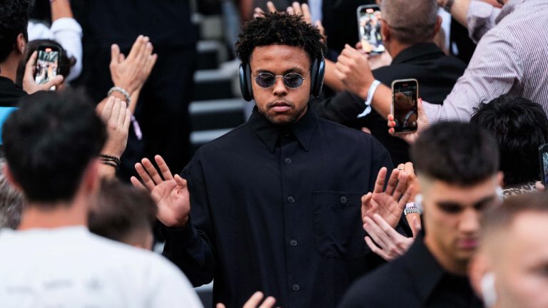 Juventus's Weston McKennie arrives before the start of a Serie A soccer match between Juventus and Parma at the Juventus Stadium in Turin, northern Italy, Sunday, Aug. 24, 2025. (Fabio Ferrari/LaPresse via AP)