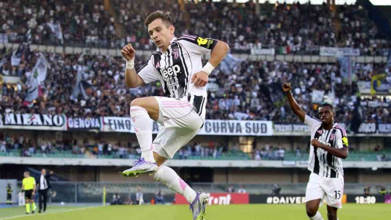 Juventus' Francisco Conceicao scoring a goal during the Serie A soccer match between Hellas Verona and Juventus at the Bentegodi Stadium in Verona, Italy, Saturday, Sept. 20, 2025.(Paola Garbuioi/LaPresse via AP)
