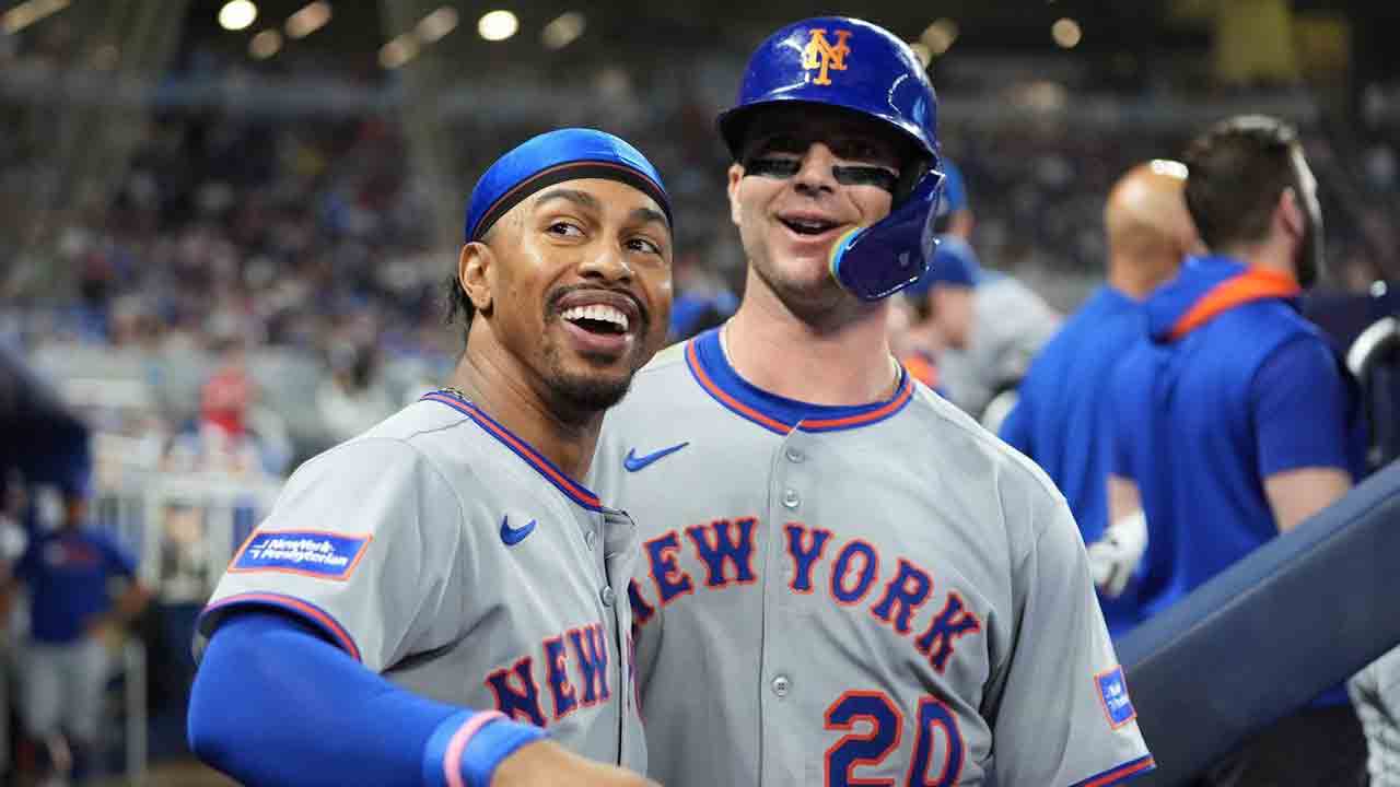 Mets shut out Marlins to push NL wild-card race to final day of season