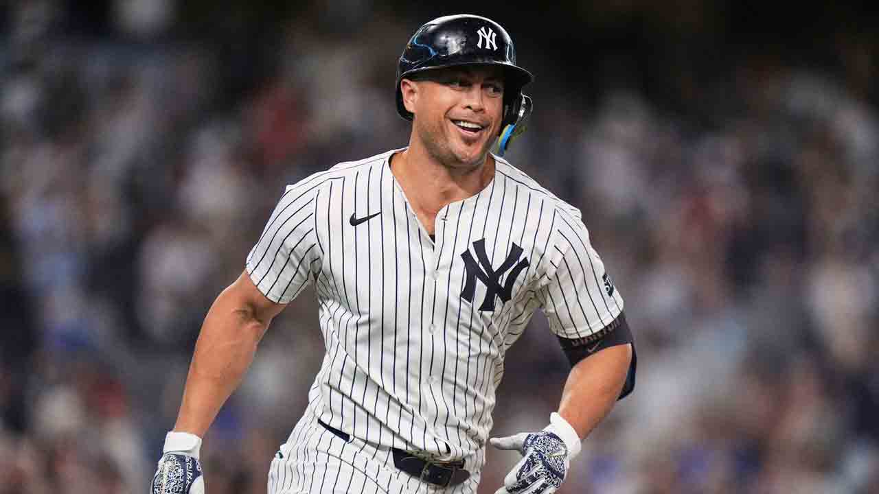 Stanton has pair of 2-run HRs, Yankees beat Orioles to stay tied with Blue Jays