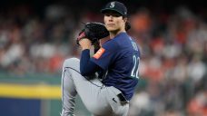 Mariners’ Bryan Woo exits amid strong outing vs. Astros due to pec tightness