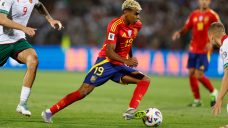 Barcelona coach Hansi Flick lashes out at Spain’s treatment of Lamine Yamal