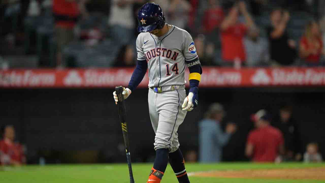 Astros on brink of playoff elimination after loss to Angels
