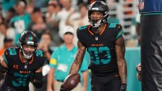 Waller has two TDs, Dolphins beat Jets, lose Hill to leg injury