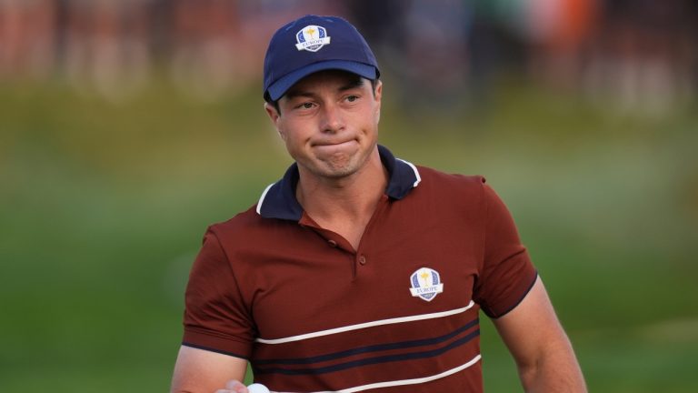 Europe's Viktor Hovland waves after making a putt on the second hole at Bethpage Black golf course during the Ryder Cup golf tournament, Saturday, Sept. 27, 2025, in Farmingdale, N.Y. (AP/Seth Wenig)