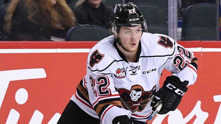 Calgary Hitmen forward Orca Wiesblatt skates with the puck. (Calgary Hitment/WHL)
