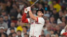 Red Sox lose Anthony to oblique tightness, rally to beat Guardians