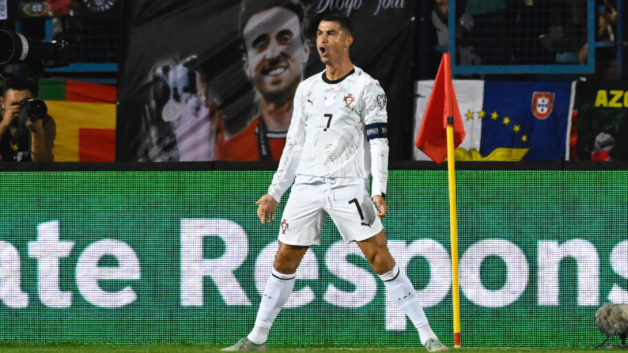 World Cup qualifying roundup: Portugal’s Ronaldo extends goal-scoring record