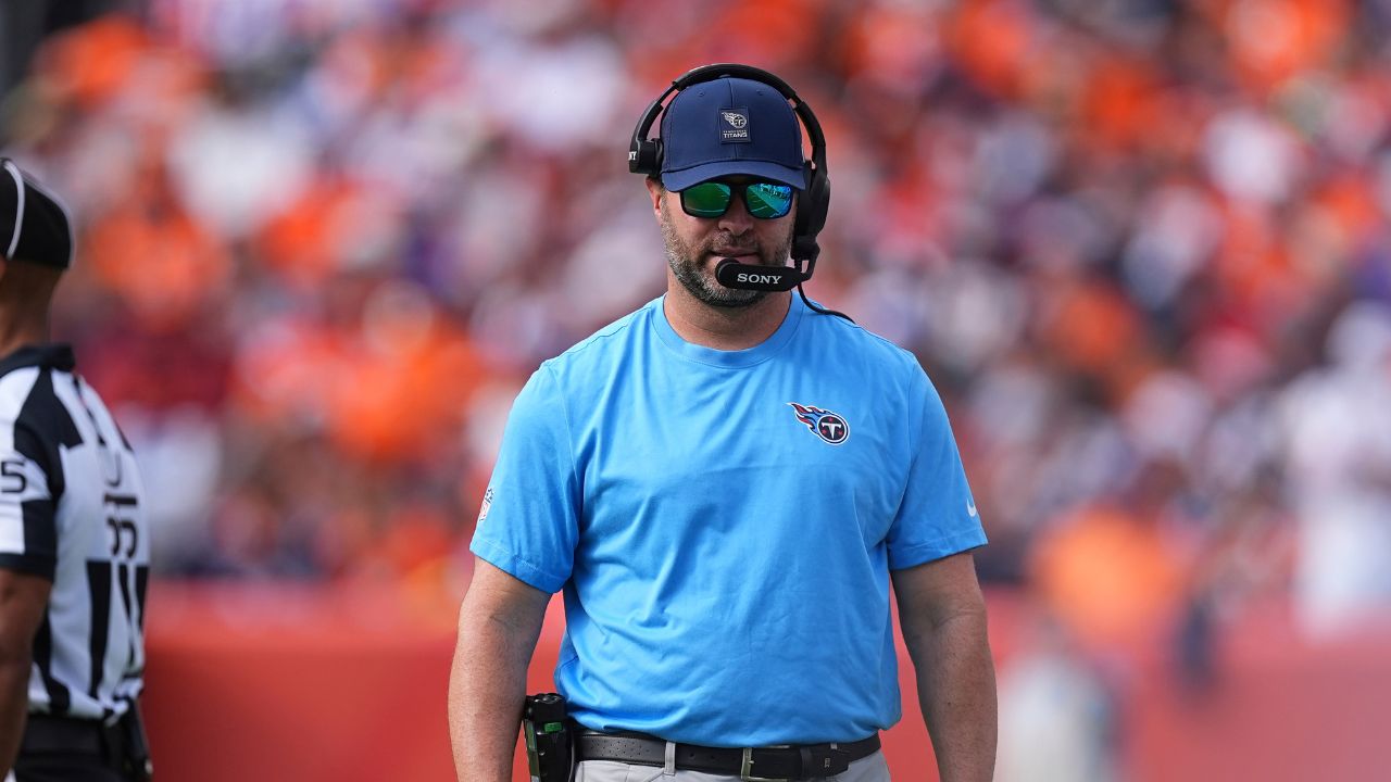 Titans’ Brian Callahan admits mistake in not challenging key play against Broncos