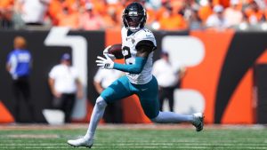 Jacksonville Jaguars wide receiver Travis Hunter runs after a catch first half of an NFL game against the Cincinnati Bengals, Sunday, Sept. 14, 2025, in Cincinnati. (AP/Jeff Dean)