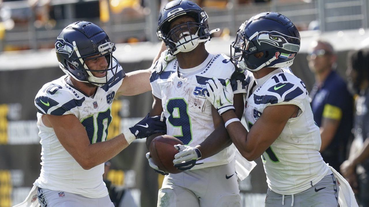 Opportunistic Seahawks take advantage of Steelers miscues in victory