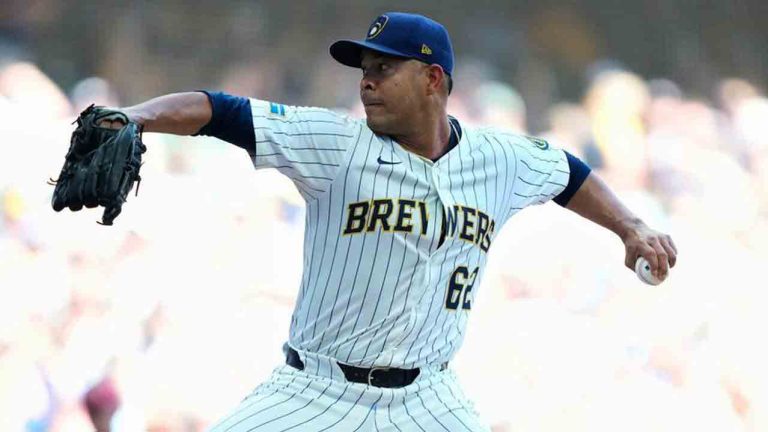 Milwaukee Brewers' Jose Quintana pitches during the first inning of a baseball game against the St. Louis Cardinals, Sunday, Sept. 14, 2025, in Milwaukee. (Aaron Gash/AP)