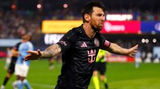 Lionel Messi scores two goals, Inter Miami clinches playoff spot