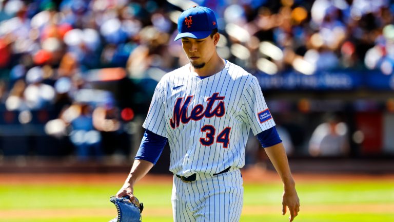 New York Mets pitcher Kodai Senga (34) leaves game against the Miami Marlins during the fifth inning, Sunday, Aug. 31, 2025, in New York. (Noah K. Murray/AP)