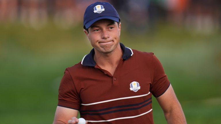 Europe's Viktor Hovland waves after making a putt on the second hole at Bethpage Black golf course during the Ryder Cup golf tournament, Saturday, Sept. 27, 2025, in Farmingdale, N.Y. (Seth Wenig/AP)